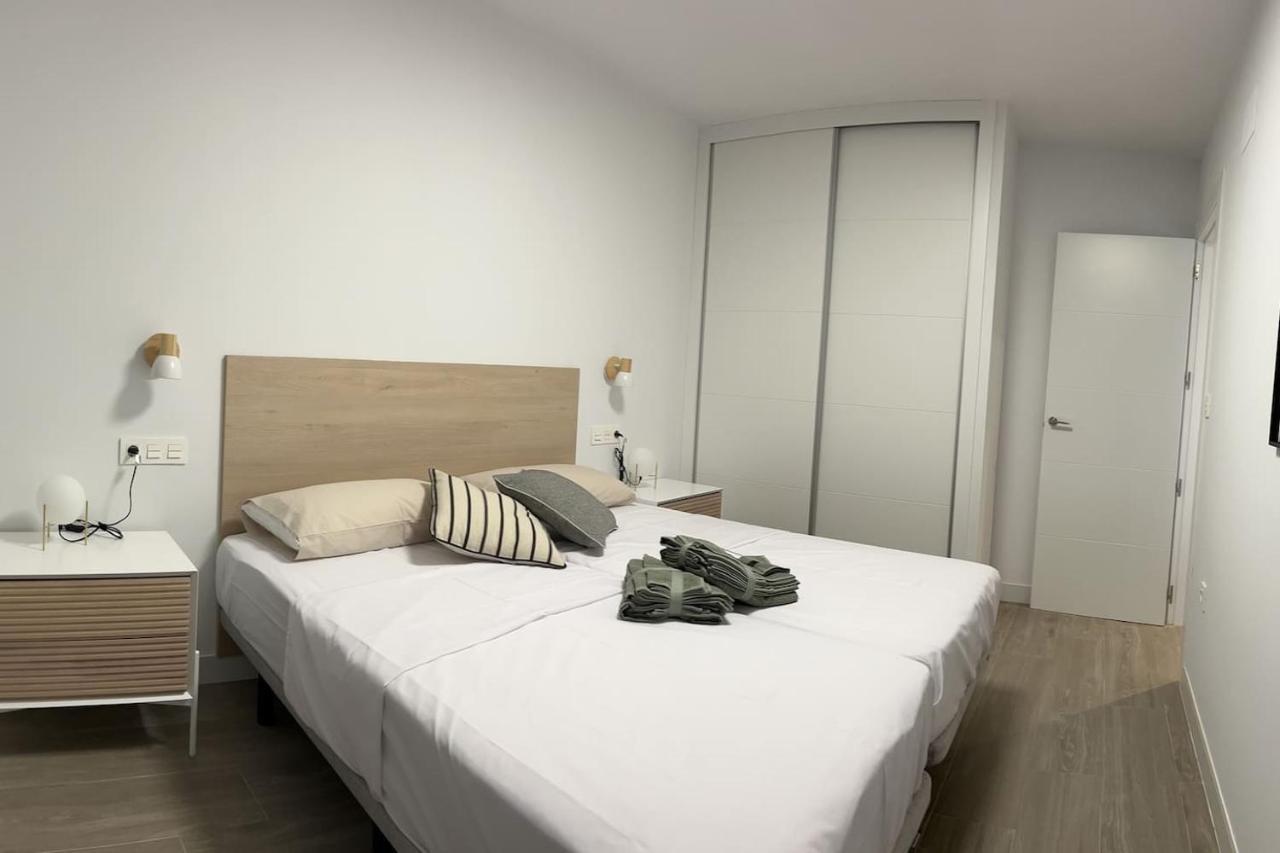 Apartamentos Breton 17 Suite Familiar Alicante Dış mekan fotoğraf