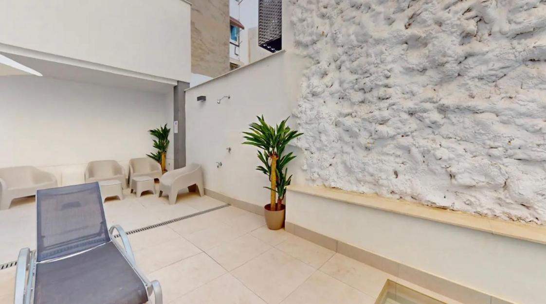 Apartamentos Breton 17 Suite Familiar Alicante Dış mekan fotoğraf
