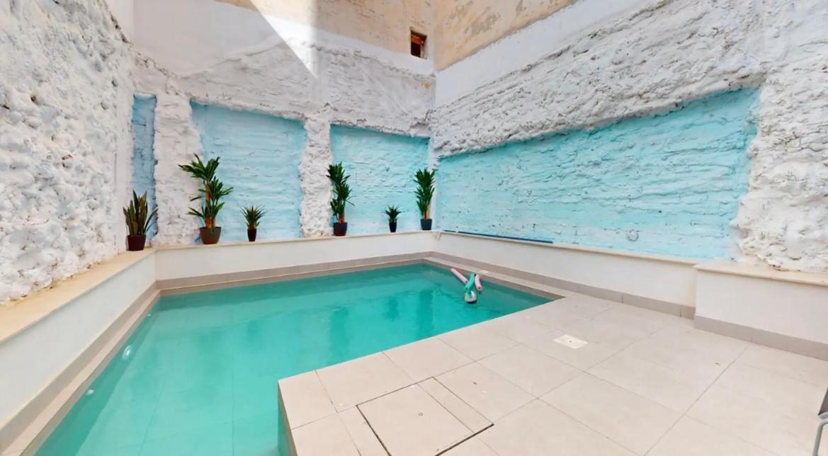 Apartamentos Breton 17 Suite Familiar Alicante Dış mekan fotoğraf